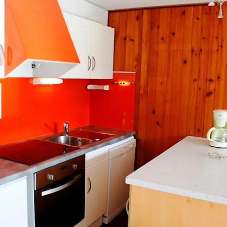 Apartment Skis Aux Pieds, F2+cabine Au 20eme Etage - Fr-1-814-25 Besse-et-Saint-Anastaise