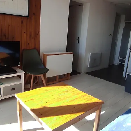 Apartamento Skis Aux Pieds, F2+cabine Au 20ème étage - Fr-1-814-25 Super Besse