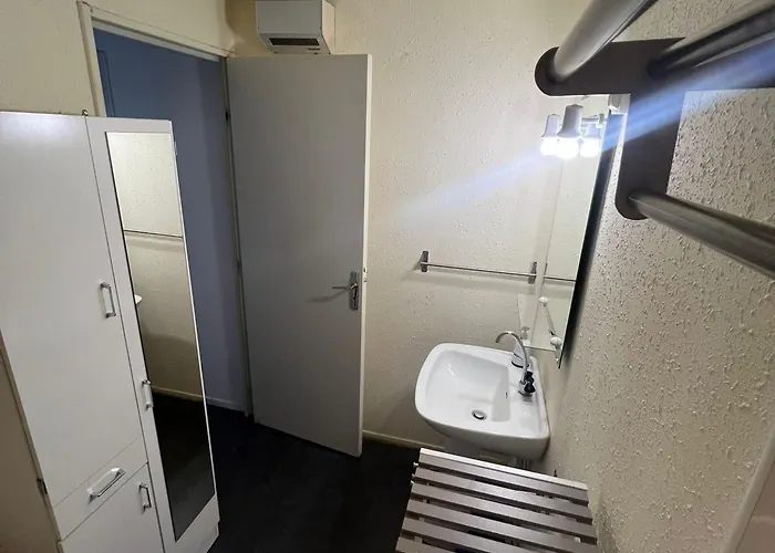 Skis Aux Pieds, F2+cabine Au 20ème étage - Fr-1-814-25 Super-Besse