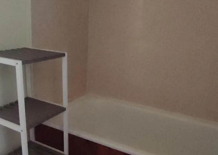 Skis Aux Pieds, F2+cabine Au 20ème étage - Fr-1-814-25