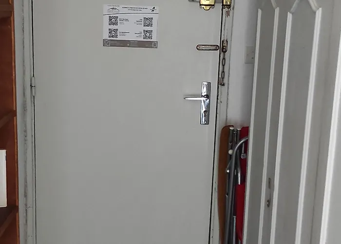 Appartement Skis Aux Pieds, F2+cabine Au 20ème étage - Fr-1-814-25 Super-Besse